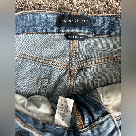 Aeropostale highly distressed low rise skater jeans size 2R - Picture 2 of 8